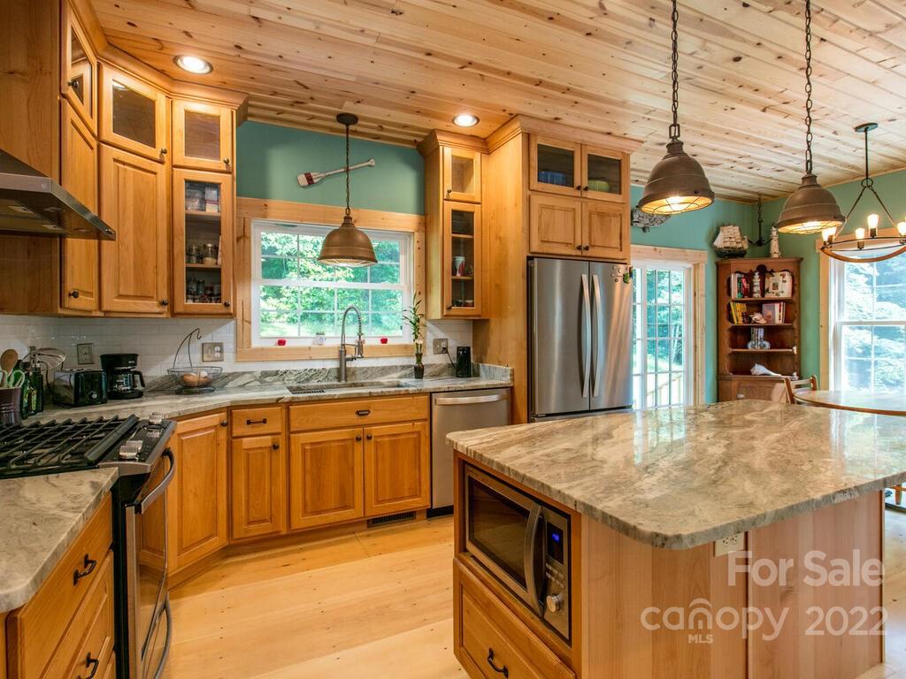 827 Hutch Mountain Road Fletcher, NC 28732 - Photo 3 of 46 Gallery Image 3
