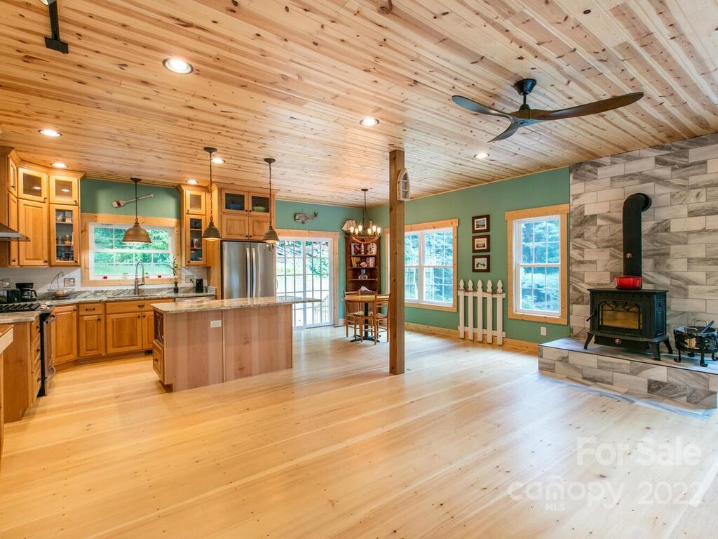 827 Hutch Mountain Road Fletcher, NC 28732 - Photo 8 of 46 Gallery Image 8