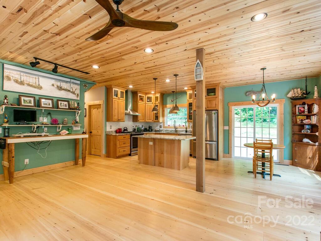 827 Hutch Mountain Road Fletcher, NC 28732 - Photo 9 of 46 Gallery Image 9