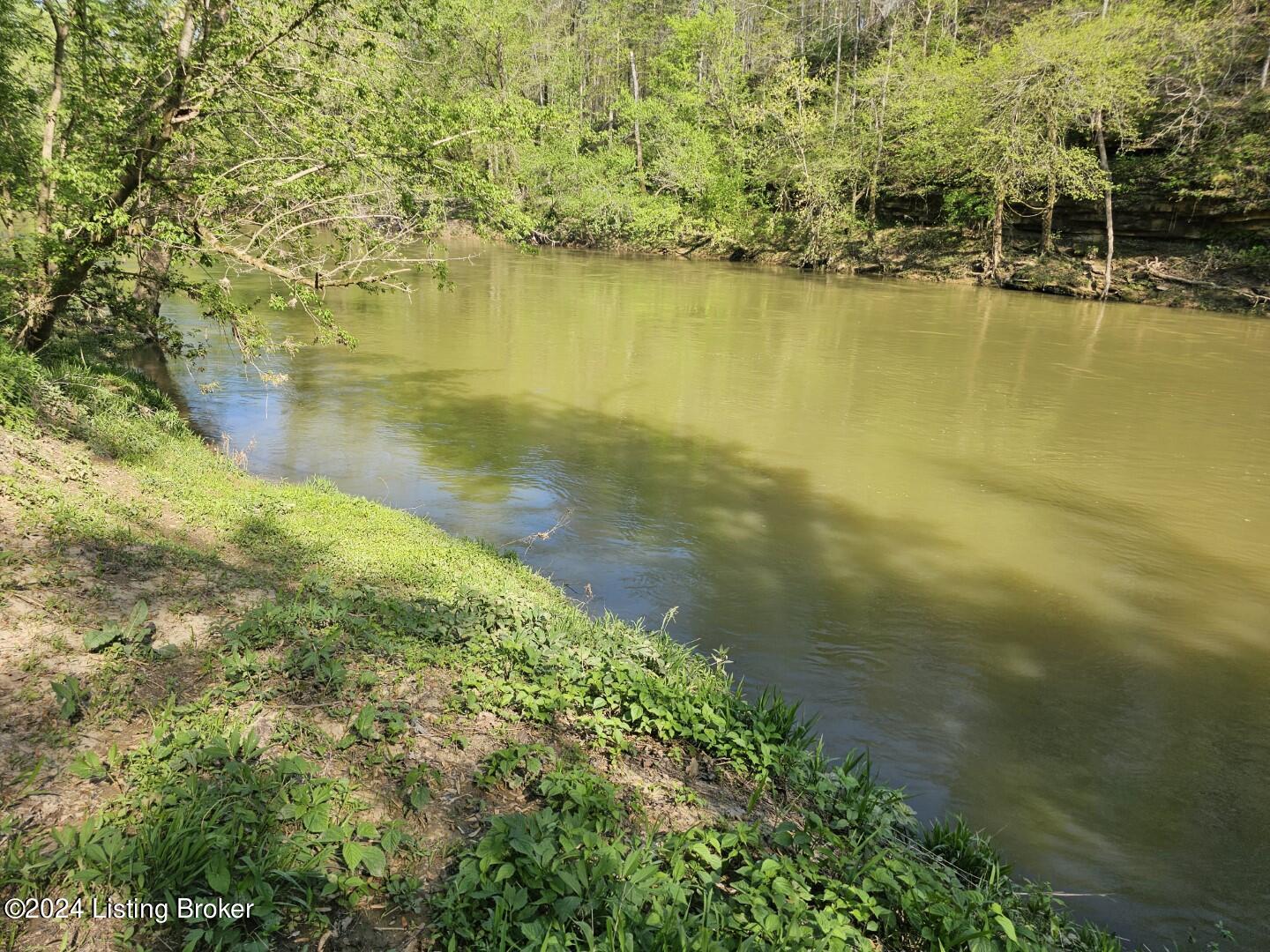 880 Round Btm Road Magnolia, KY 42757 - Photo 4 of 12 20240415_164811 (Large)