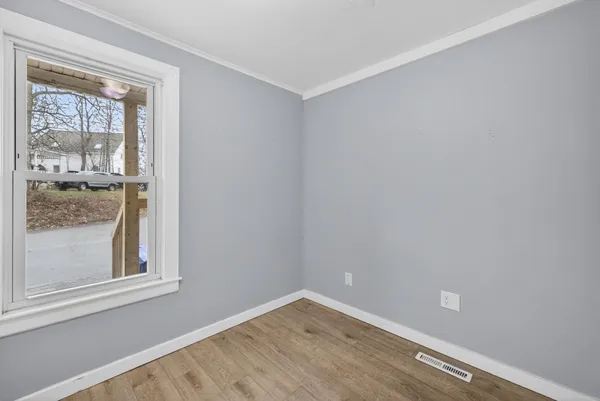 $275,000 | 126 West Lafayette Street, Claremont, NH 03743