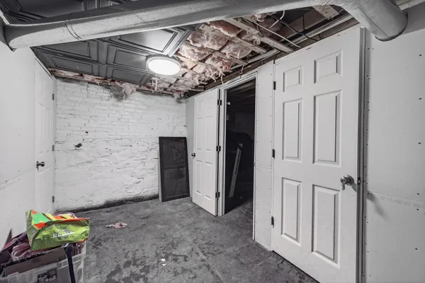 $275,000 | 126 West Lafayette Street, Claremont, NH 03743