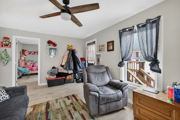 $275,000 | 126 West Lafayette Street, Claremont, NH 03743