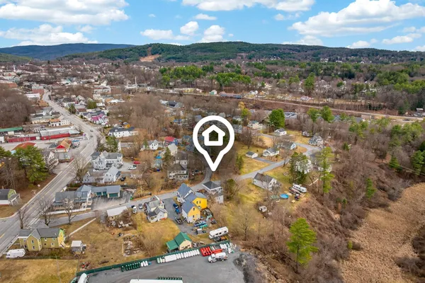 $275,000 | 126 West Lafayette Street, Claremont, NH 03743