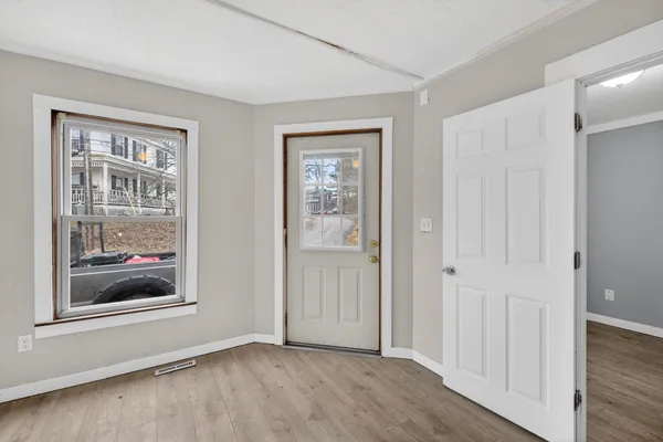 $275,000 | 126 West Lafayette Street, Claremont, NH 03743