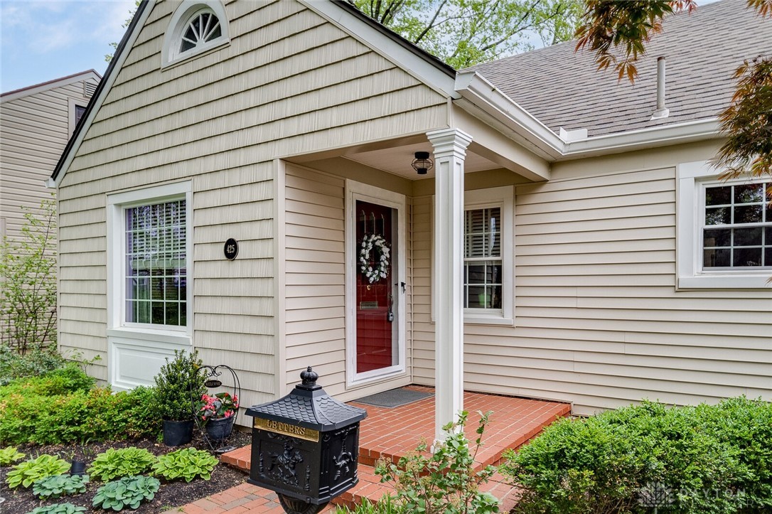 425 Brydon Road Kettering, OH 45419 - Photo 4 of 49 Gallery Image 4