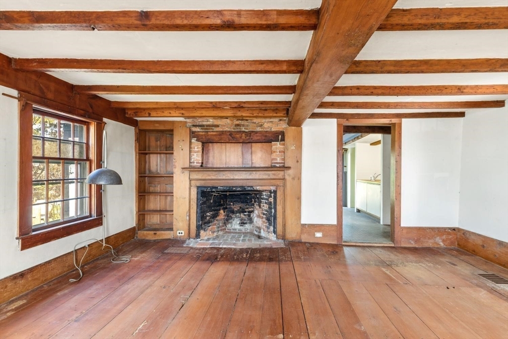 29-31 Circle Street Marblehead, MA 01945 - Photo 4 of 37