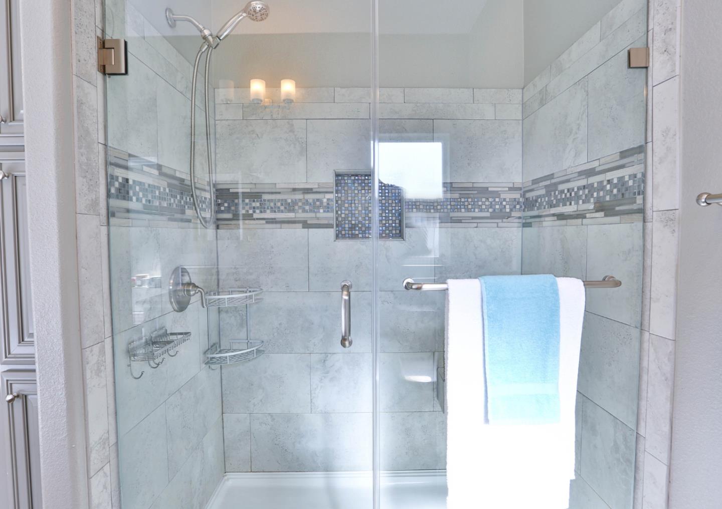 136 Timber Cove Drive, Unit 136 Campbell, CA 95008 - Photo 22 of 36 a bathroom with a shower