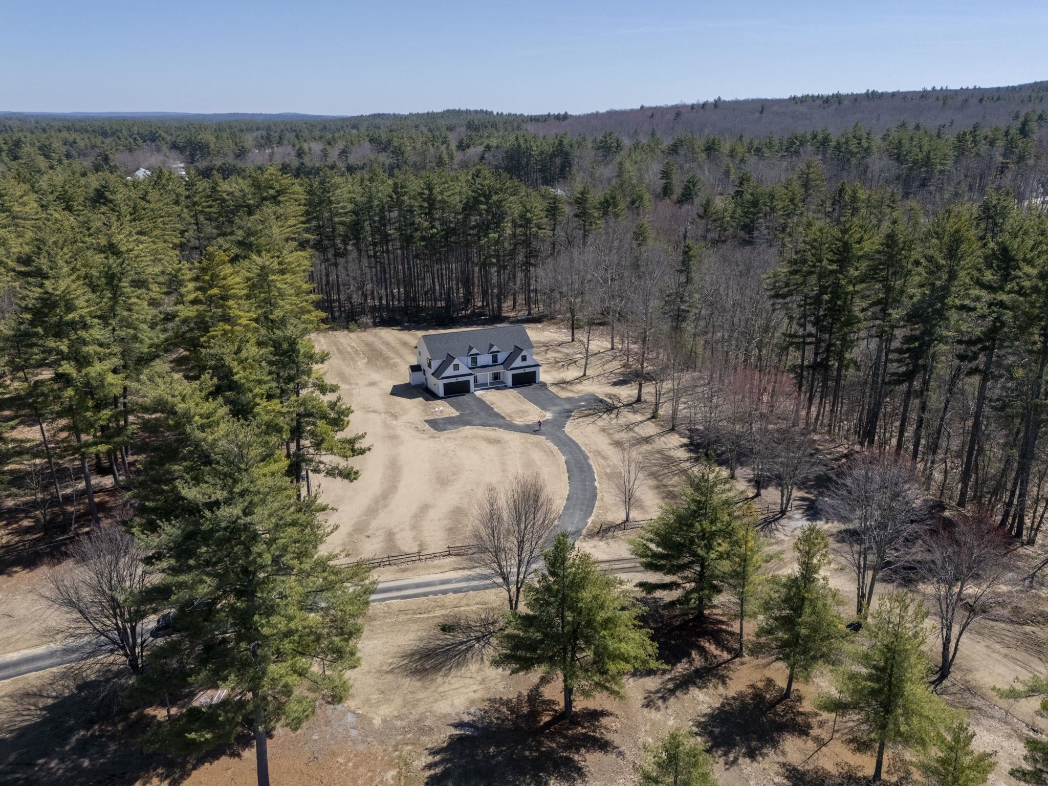 447 Silver Lake Road, Unit B Hollis, NH 03049 - Photo 8 of 41