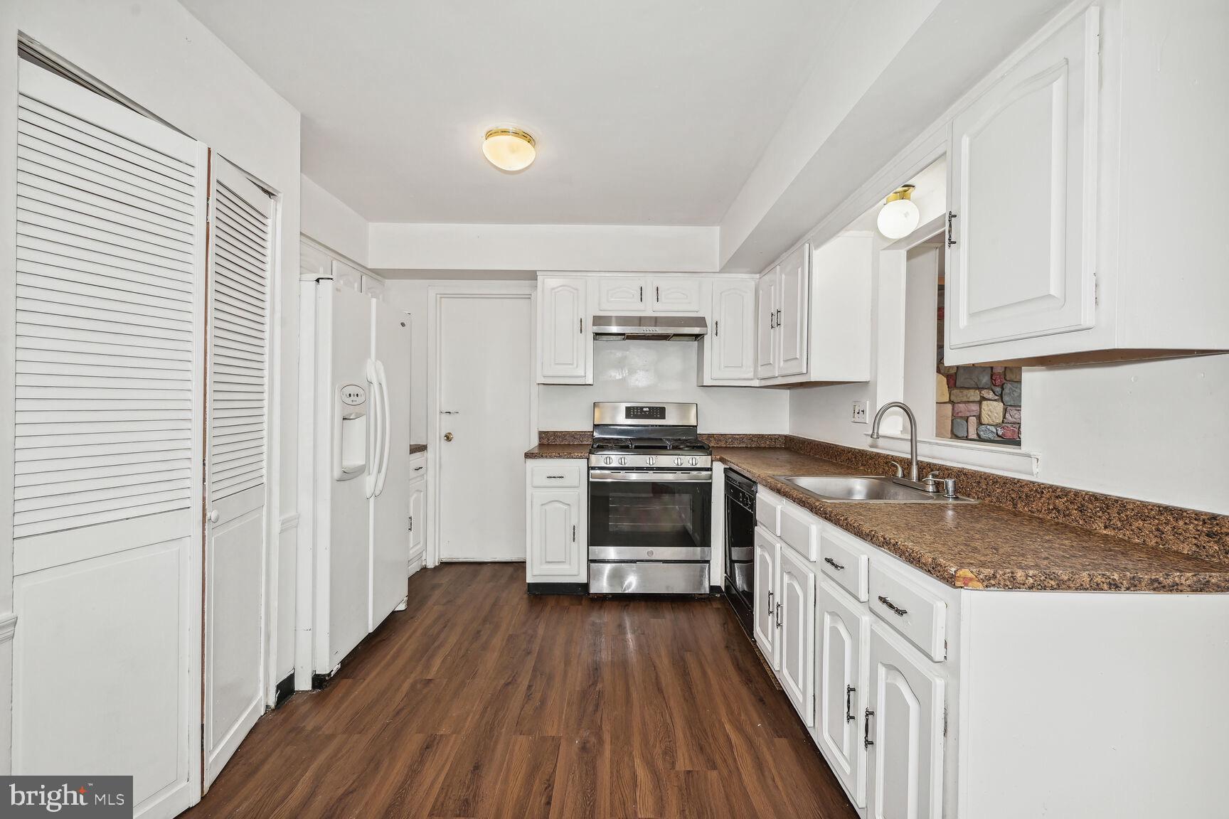 1716 Williamsburg Place Clementon, NJ 08021 - Photo 11 of 25