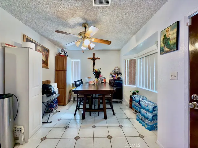 $1,599,000 | 5654 Stansbury Avenue, Van Nuys, CA 91401