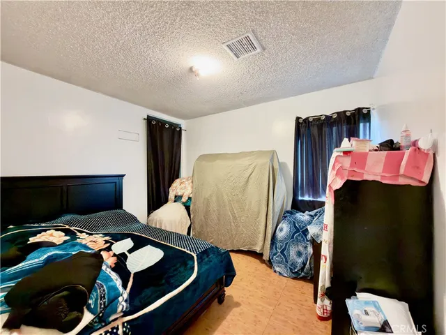 $1,599,000 | 5654 Stansbury Avenue, Van Nuys, CA 91401