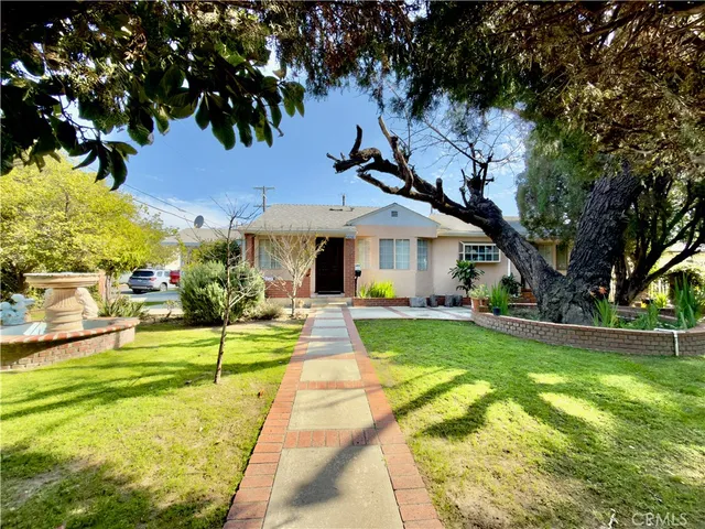 $1,599,000 | 5654 Stansbury Avenue, Van Nuys, CA 91401
