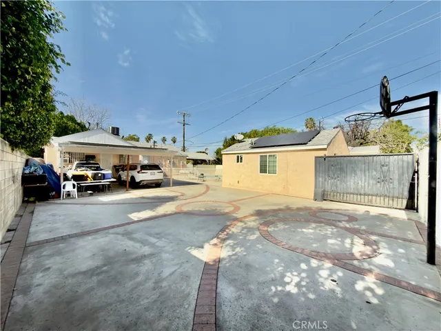 $1,599,000 | 5654 Stansbury Avenue, Van Nuys, CA 91401