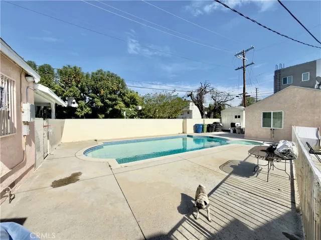 $1,599,000 | 5654 Stansbury Avenue, Van Nuys, CA 91401