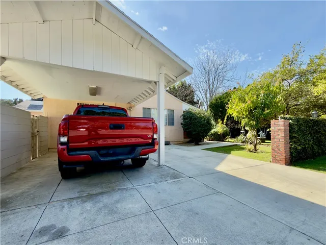 $1,599,000 | 5654 Stansbury Avenue, Van Nuys, CA 91401