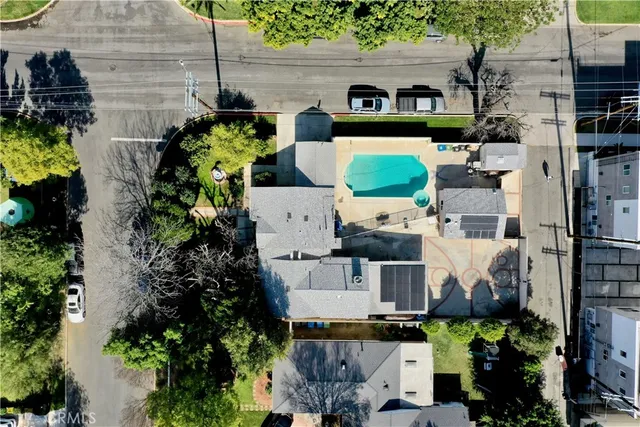 $1,599,000 | 5654 Stansbury Avenue, Van Nuys, CA 91401