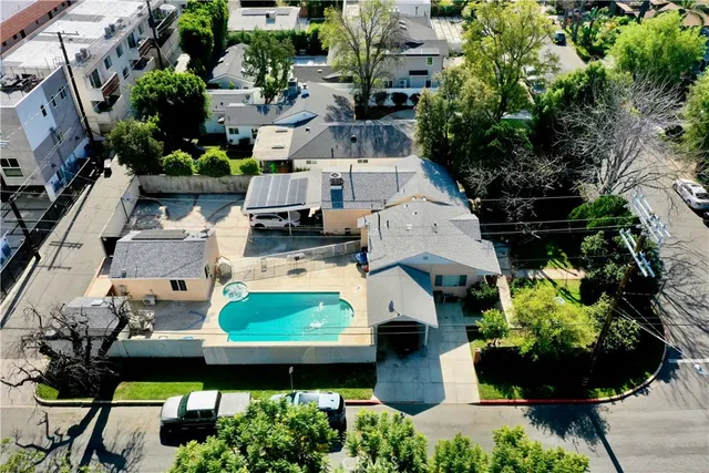 $1,599,000 | 5654 Stansbury Avenue, Van Nuys, CA 91401