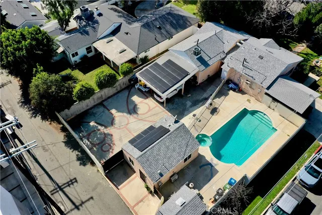 $1,599,000 | 5654 Stansbury Avenue, Van Nuys, CA 91401