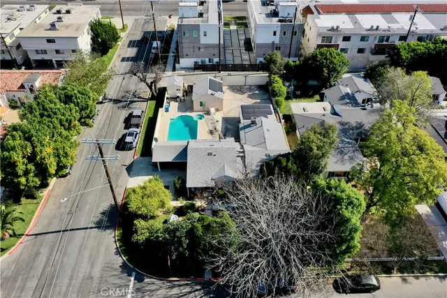 $1,599,000 | 5654 Stansbury Avenue, Van Nuys, CA 91401