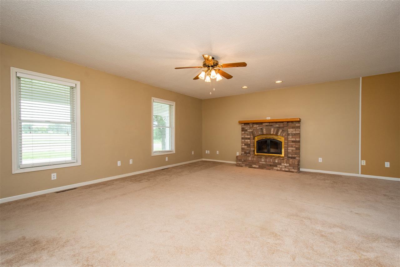511 South Riggs Street Lone Tree, IA 52755 - Photo 5 of 30 Gallery Image 5