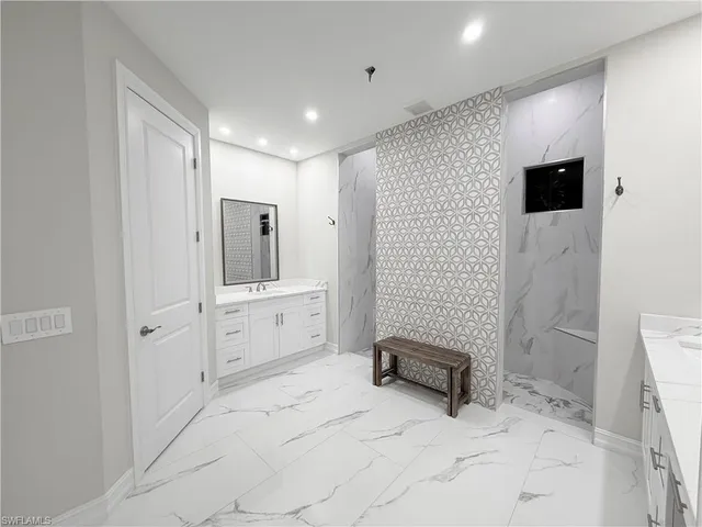 $798,900 | 3716 40th Avenue Southeast, Naples, FL 34117