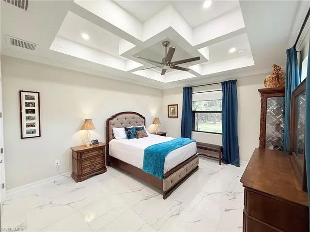 $798,900 | 3716 40th Avenue Southeast, Naples, FL 34117