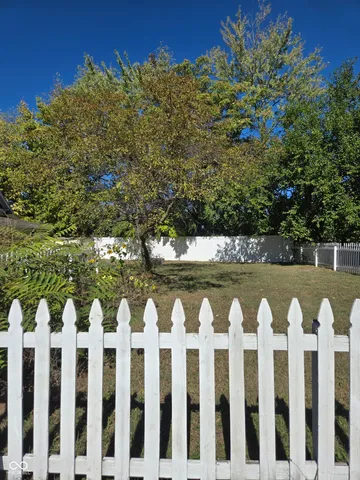 $74,900 | 610 Prospect Street, Indianapolis, IN 46203