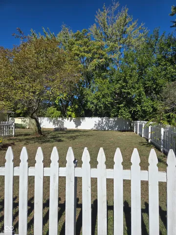 $74,900 | 610 Prospect Street, Indianapolis, IN 46203