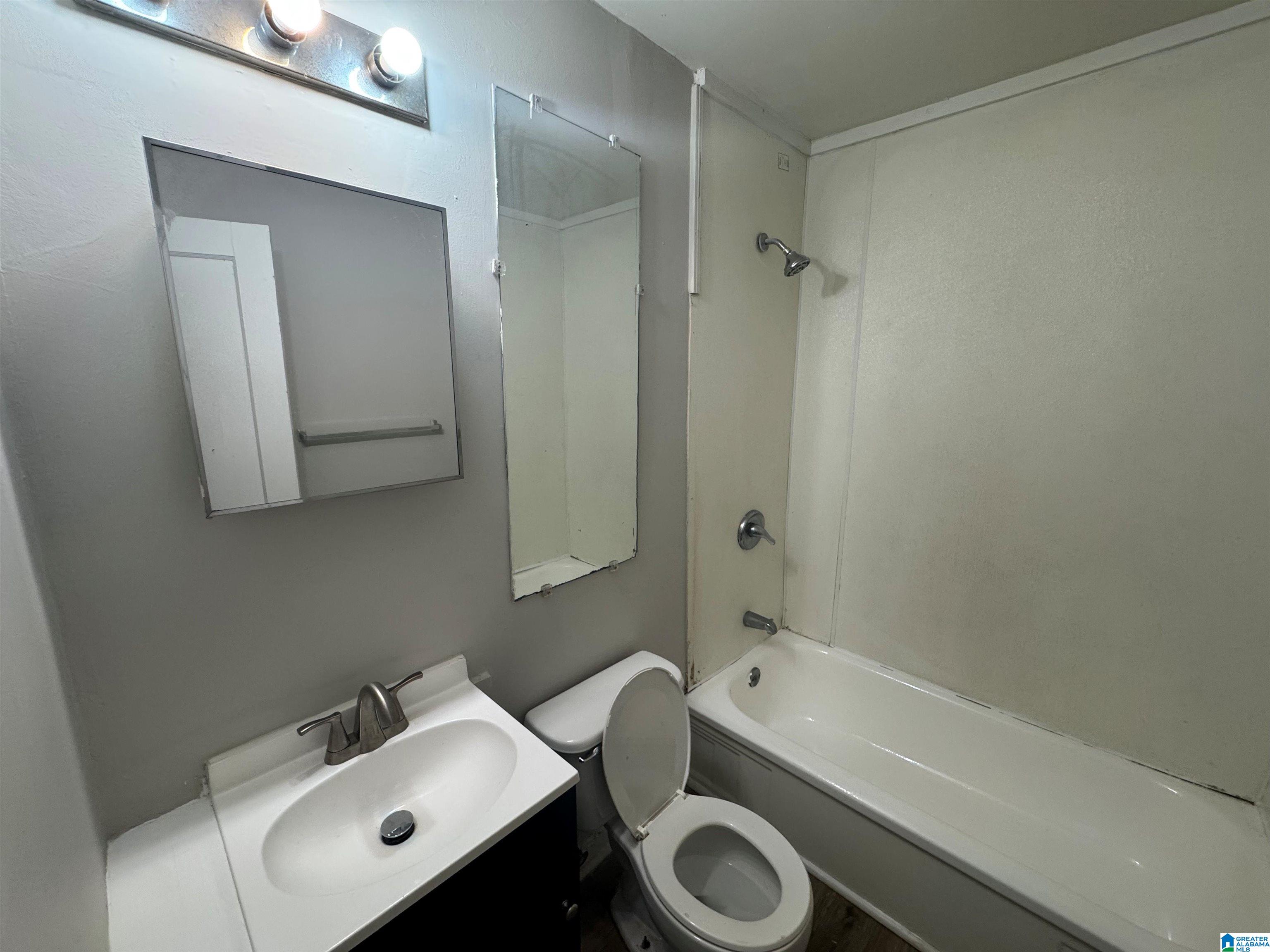 1376 Creel Court Midfield, AL 35228 - Photo 5 of 6