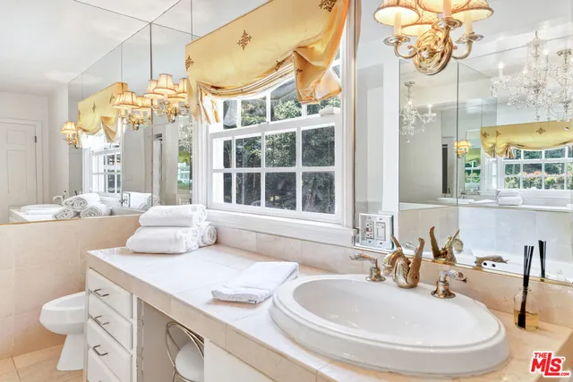 $25,000 | 1148 Coldwater Canyon Drive, Beverly Hills, CA 90210