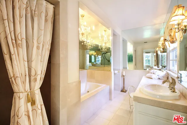 $25,000 | 1148 Coldwater Canyon Drive, Beverly Hills, CA 90210