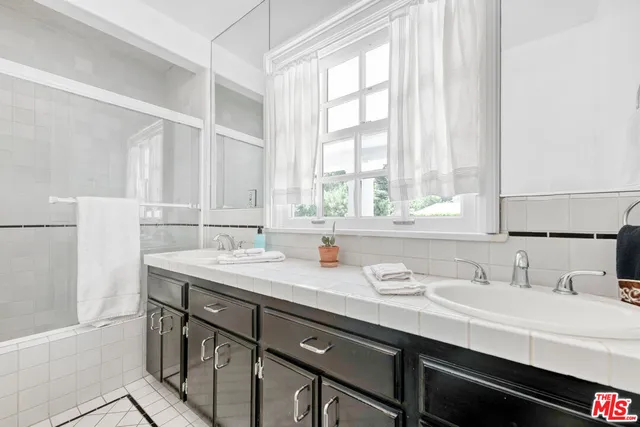 $25,000 | 1148 Coldwater Canyon Drive, Beverly Hills, CA 90210