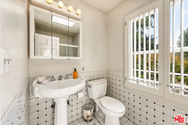 $25,000 | 1148 Coldwater Canyon Drive, Beverly Hills, CA 90210