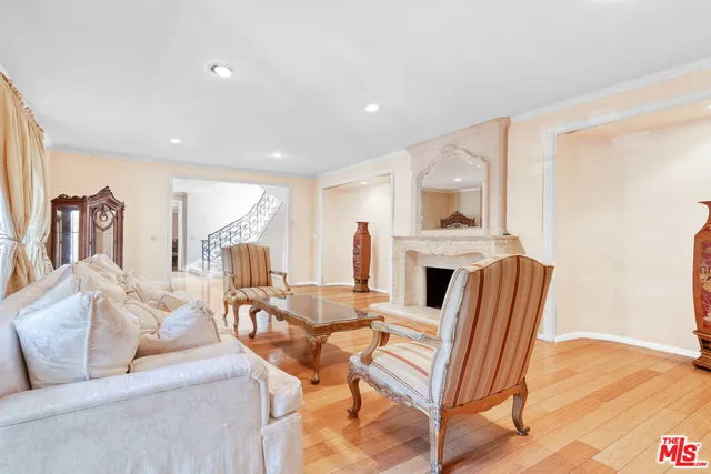 $25,000 | 1148 Coldwater Canyon Drive, Beverly Hills, CA 90210