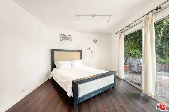 $25,000 | 1148 Coldwater Canyon Drive, Beverly Hills, CA 90210