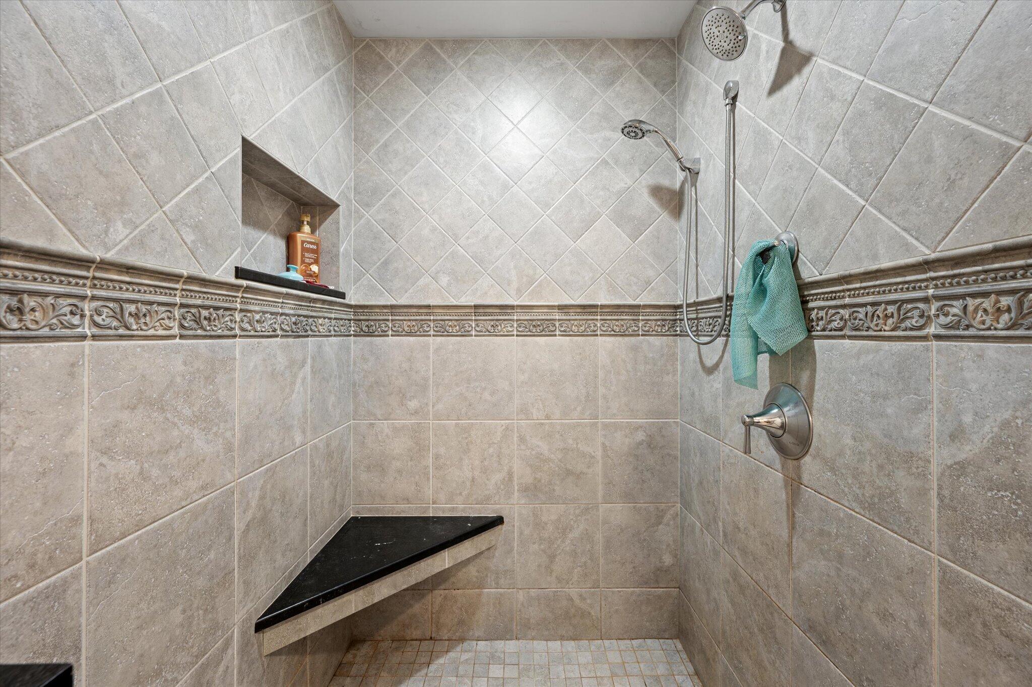 132 Main Road South Hampden, ME 04444 - Photo 47 of 71 36-Bathroom 1