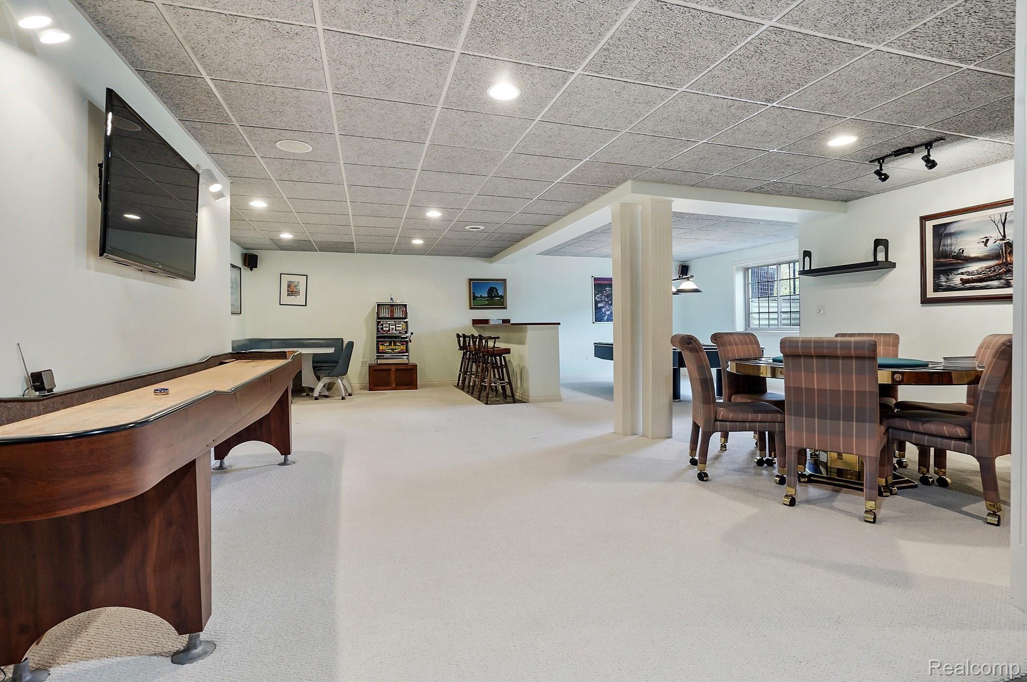 2476 Winding Brook Court Rochester, MI 48309 - Photo 27 of 35 Spacious basement