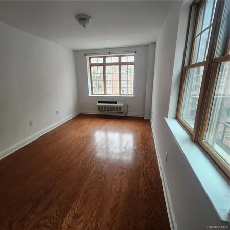 $3,400 | 85-15 120th Street, Unit 3A | Kew Gardens