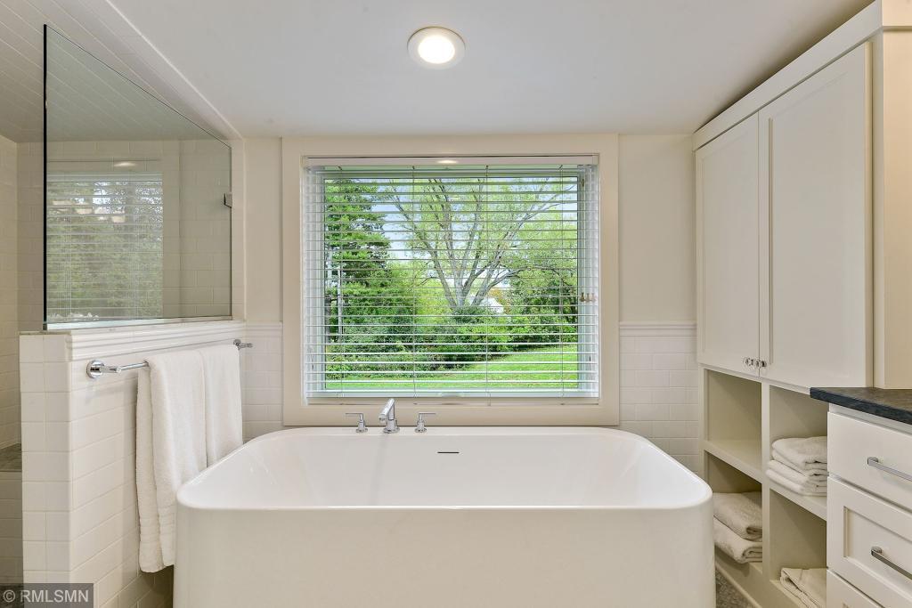4909 West Sunnyslope Road Edina, MN 55424 - Photo 14 of 24 Gallery Image 14