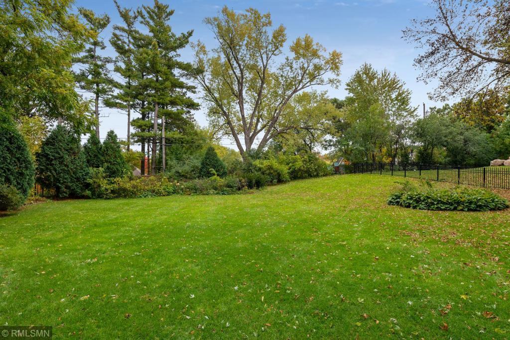 4909 West Sunnyslope Road Edina, MN 55424 - Photo 22 of 24 Gallery Image 22