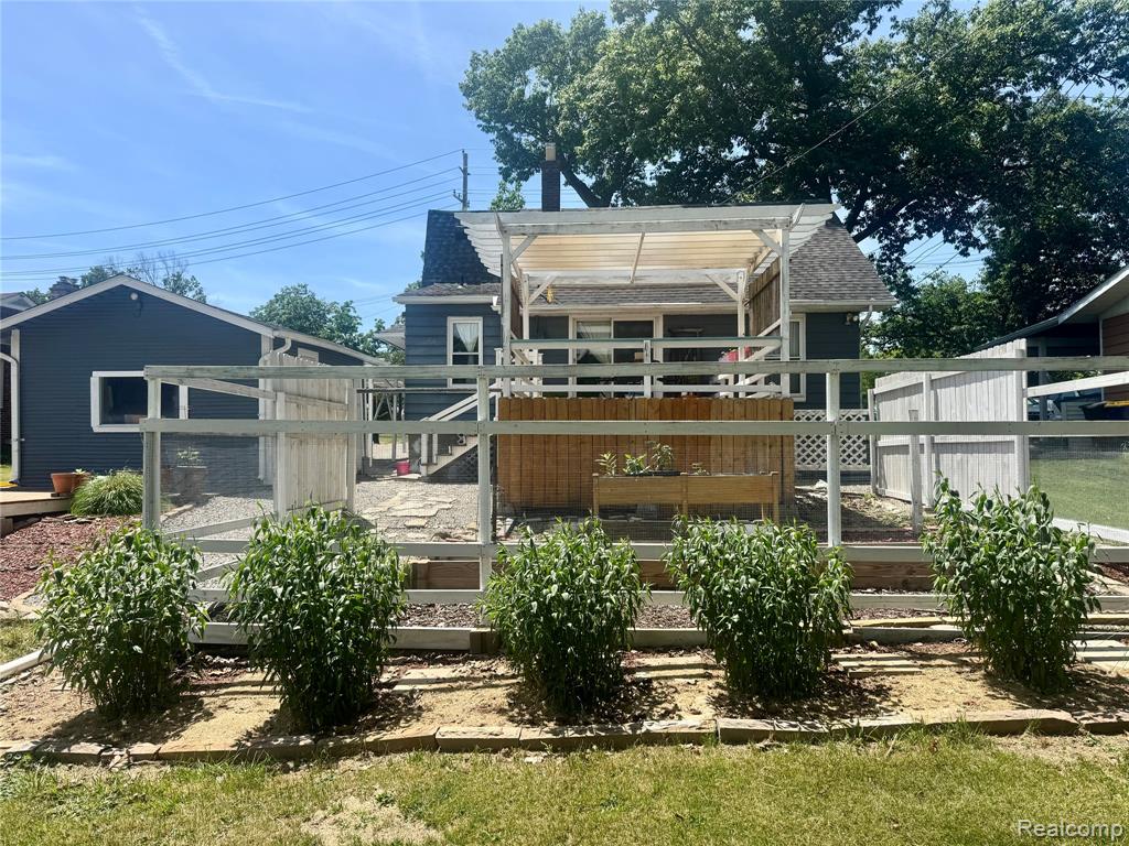 22827 Meridian Road Grosse Ile, MI 48138 - Photo 9 of 35 Gallery Image 9