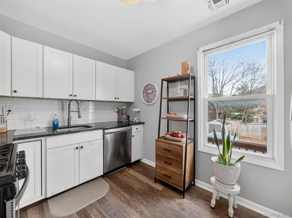 $880,000 | 24 East Park Place, Suffern, NY 10901