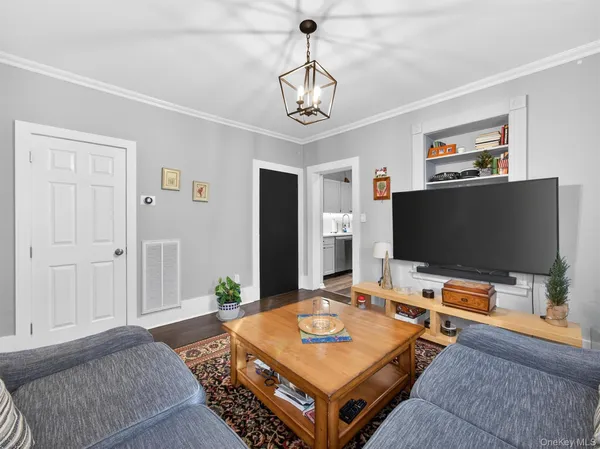 $880,000 | 24 East Park Place, Suffern, NY 10901