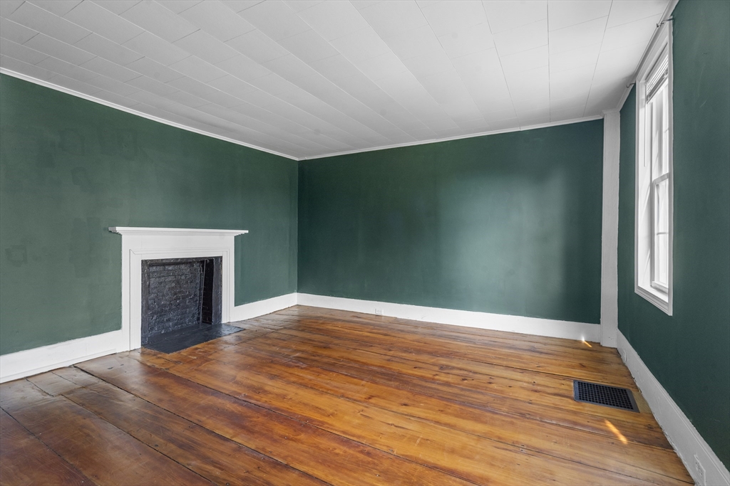 2 Princeton Road Sterling, MA 01564 - Photo 13 of 32