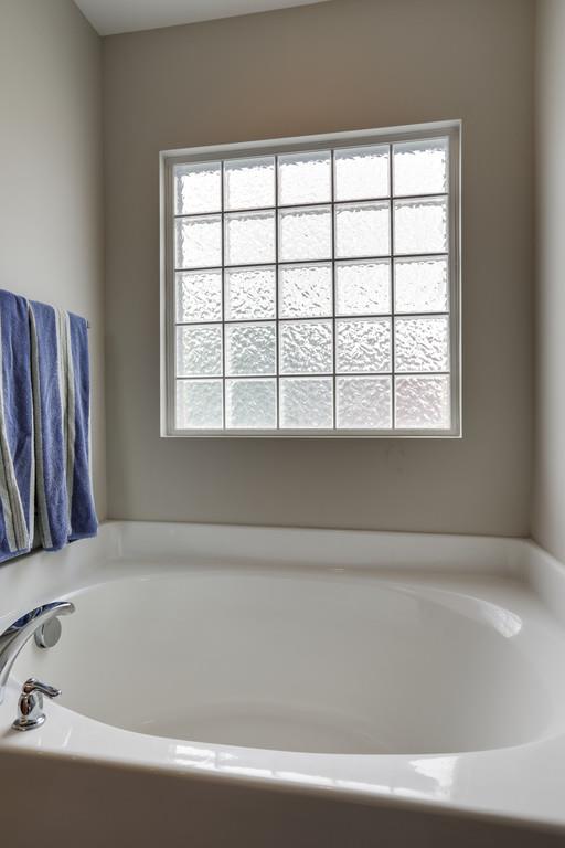 4051 Locerbie Circle Spring Hill, TN 37174 - Photo 18 of 30 Separate Tub and Shower