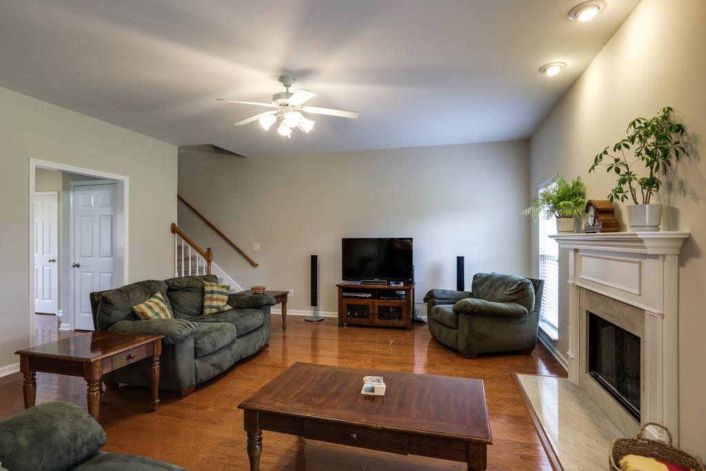 4051 Locerbie Circle Spring Hill, TN 37174 - Photo 9 of 30