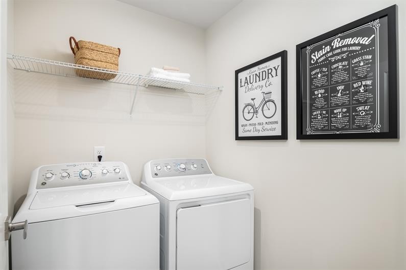 627 Merle Avenue Franklin, KY 42134 - Photo 19 of 19 a utility room with dryer and washer