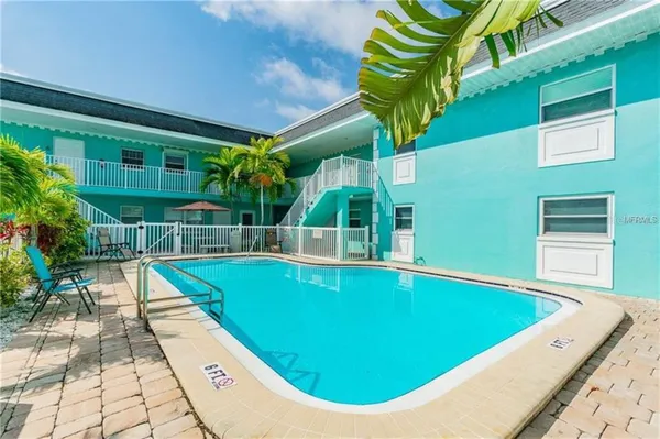 $2,250 | 11440 1st Street East, Unit 1, Treasure Island, FL 33706