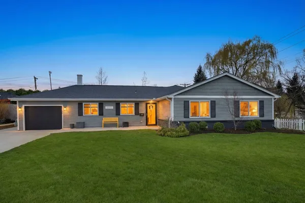 $625,000 | 608 Bridle Lane, Wheaton, IL 60187